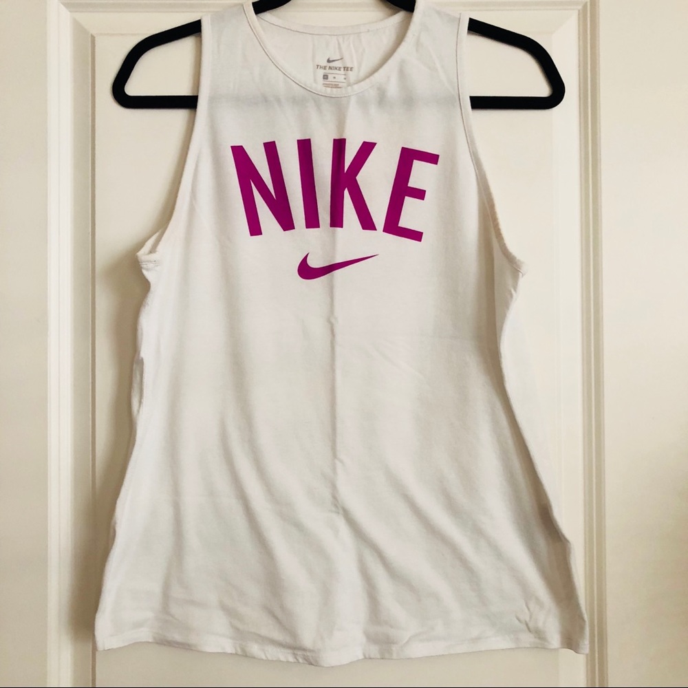 NIKE white tank & magenta